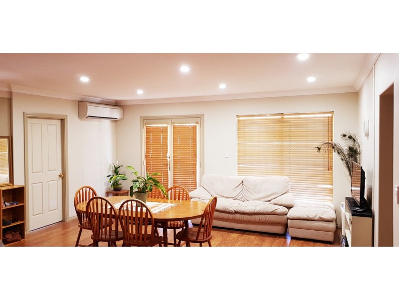 21 Thurlstone Street, Parkes NSW 2870