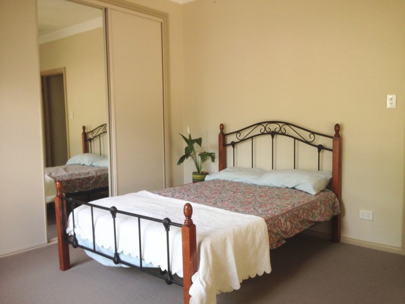 21 Thurlstone Street, Parkes NSW 2870