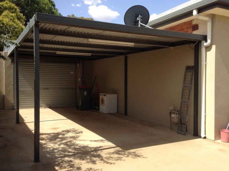 21 Thurlstone Street, Parkes NSW 2870