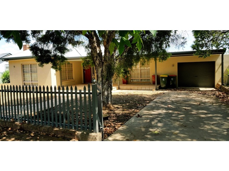 21 Thurlstone Street, Parkes NSW 2870