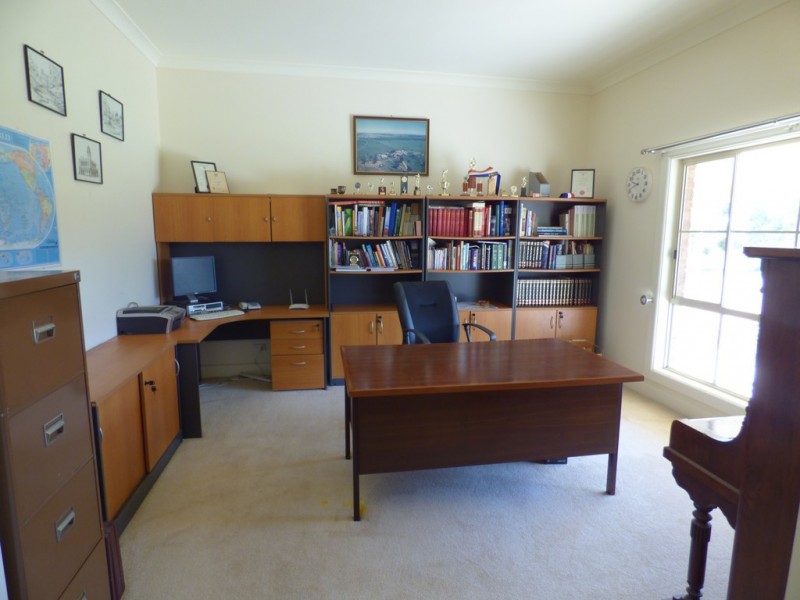 16 South Lead Road, Forbes NSW 2871