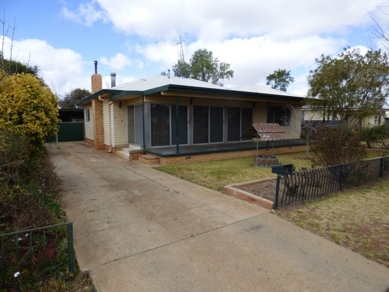 3 Bartley Street, Forbes NSW 2871