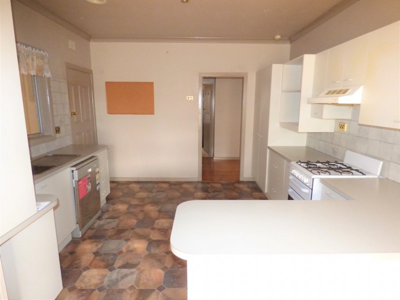 3 Bartley Street, Forbes NSW 2871