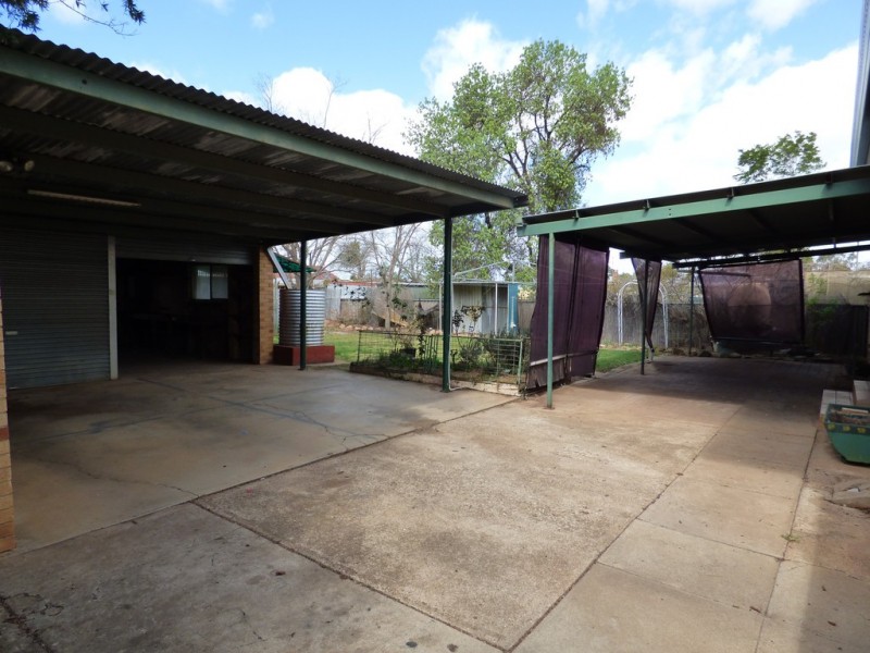 3 Bartley Street, Forbes NSW 2871