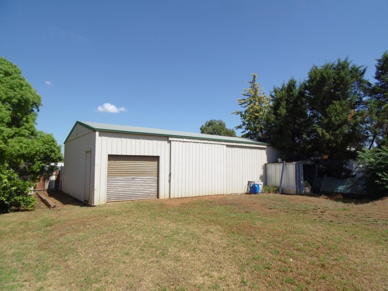 38 Charles Rigg Avenue, Parkes NSW 2870