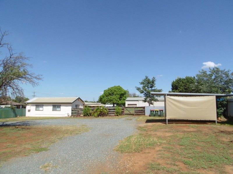 38 Charles Rigg Avenue, Parkes NSW 2870