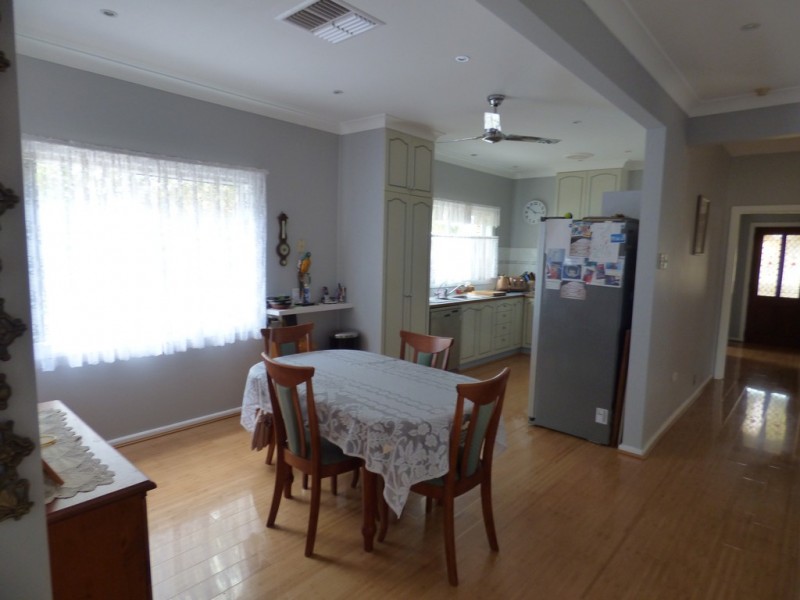 28 Mcdonnell Street, Forbes NSW 2871