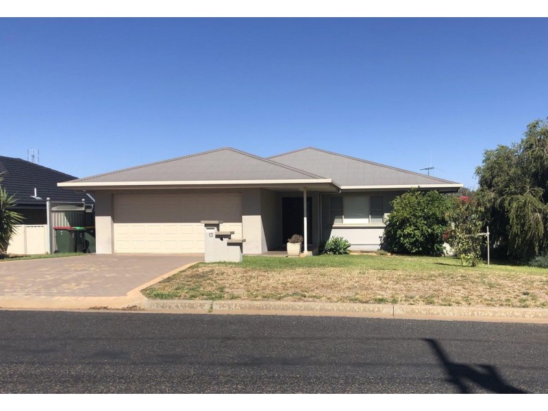 13 Koala Street, Parkes NSW 2870