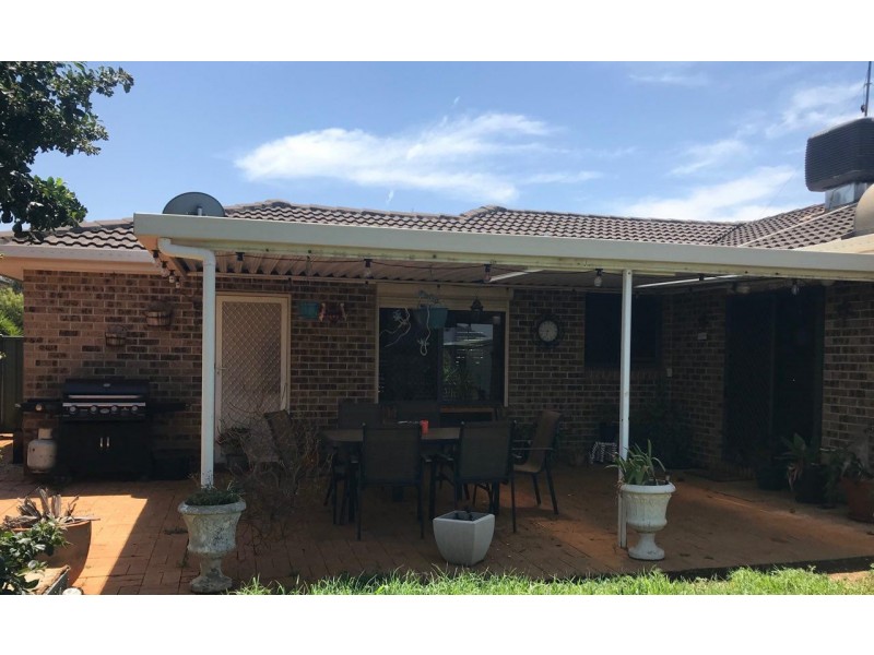 3 Thomas Tom Crescent, Parkes NSW 2870