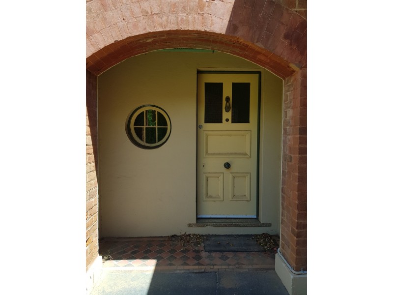 39 Currajong Street, Parkes NSW 2870