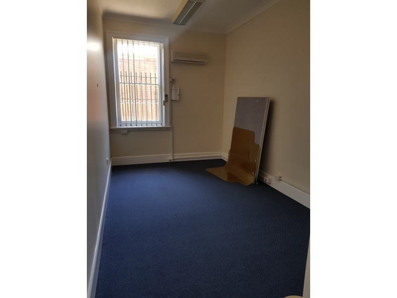 39 Currajong Street, Parkes NSW 2870