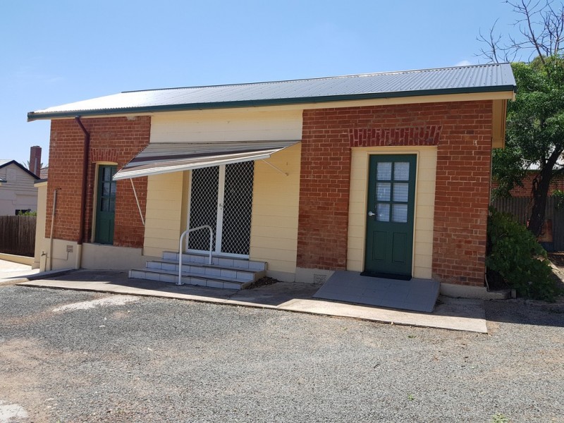 39 Currajong Street, Parkes NSW 2870