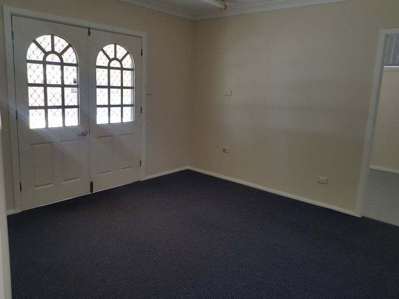 39 Currajong Street, Parkes NSW 2870