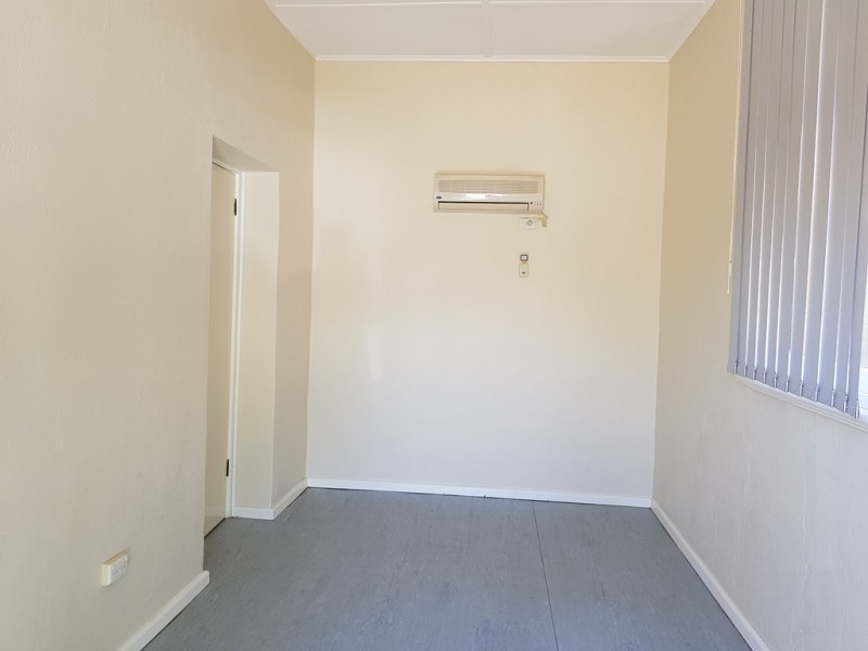 39 Currajong Street, Parkes NSW 2870