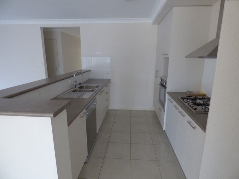 10 John Girdham Place, Forbes NSW 2871