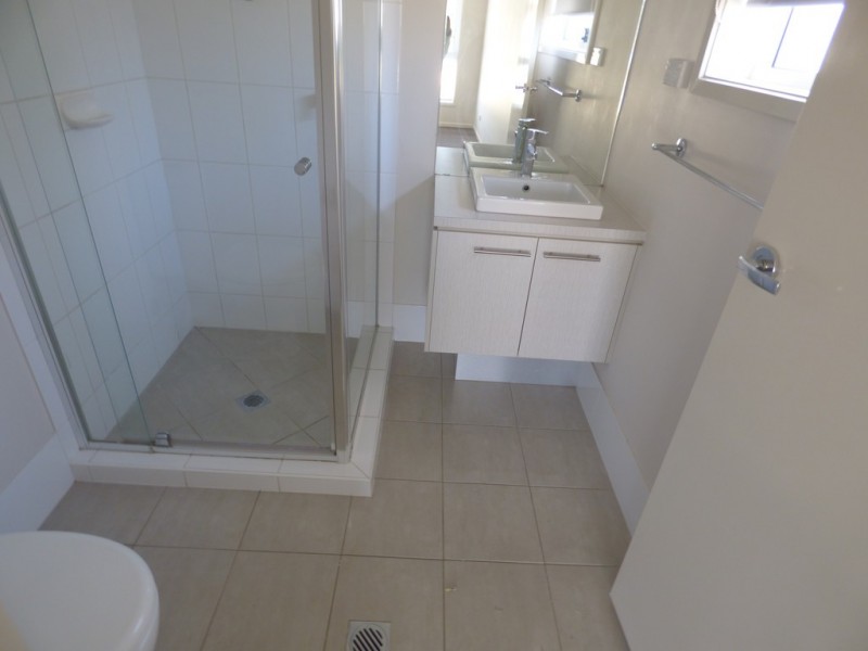 10 John Girdham Place, Forbes NSW 2871