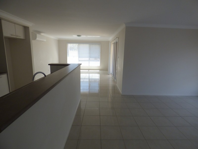 10 John Girdham Place, Forbes NSW 2871