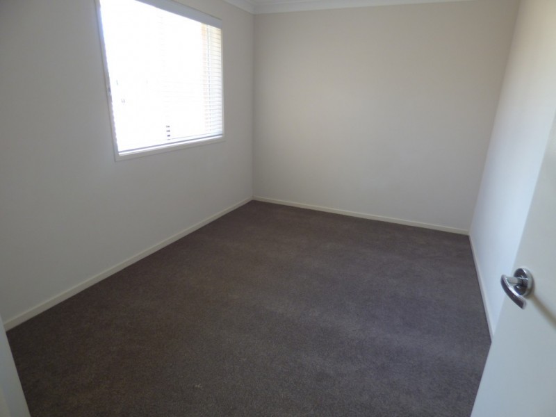 10 John Girdham Place, Forbes NSW 2871