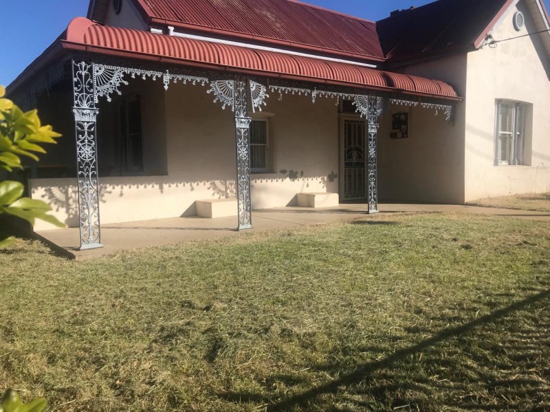 5 Cecile Street, Parkes NSW 2870