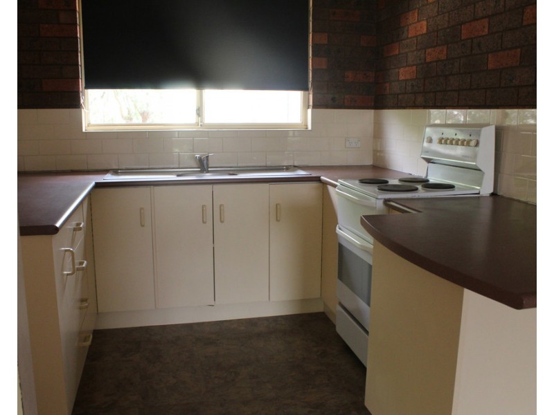 2/22 Howard Street, Parkes NSW 2870