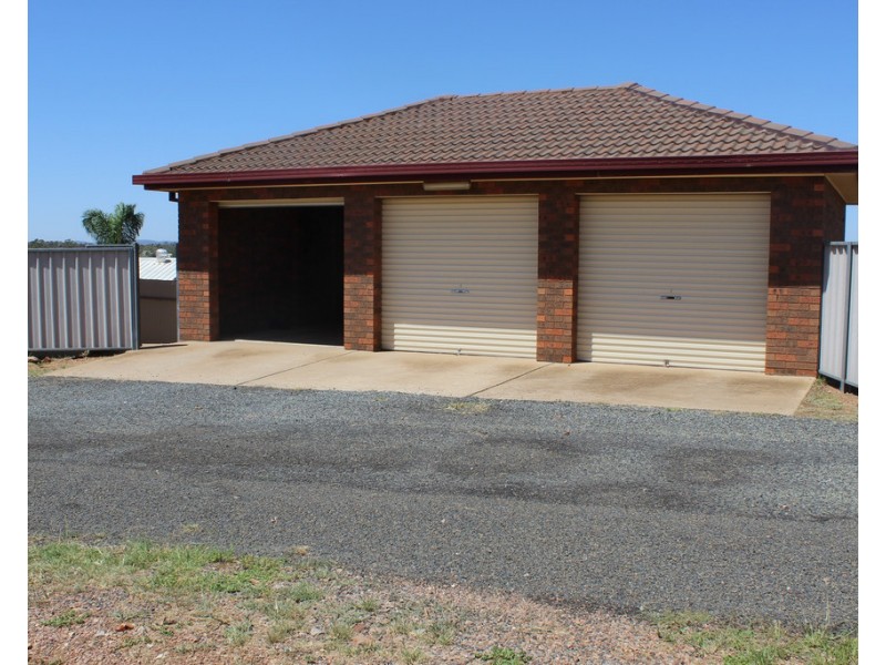 2/22 Howard Street, Parkes NSW 2870