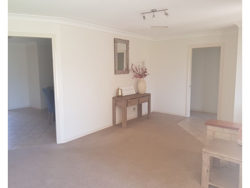 10 Noonan Street, Parkes NSW 2870