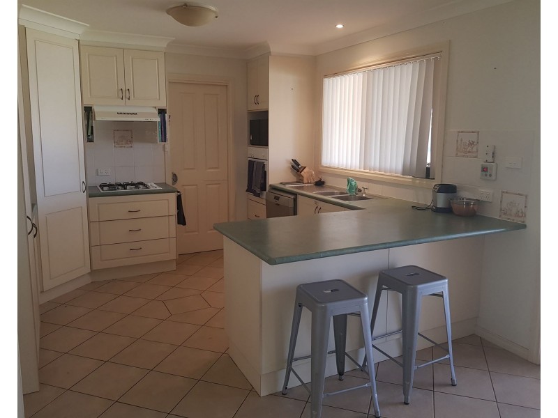 10 Noonan Street, Parkes NSW 2870