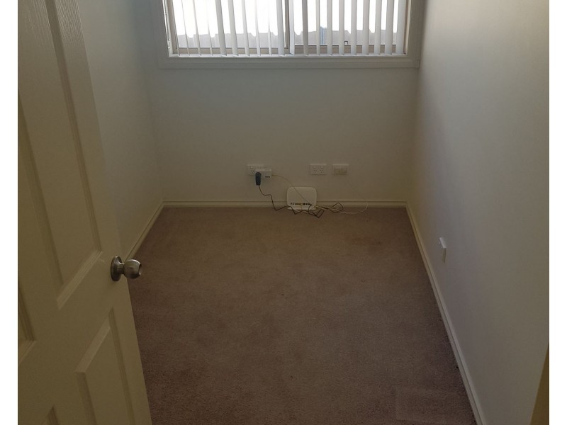 10 Noonan Street, Parkes NSW 2870