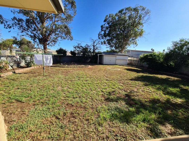 6 Caledonia Street, Parkes NSW 2870