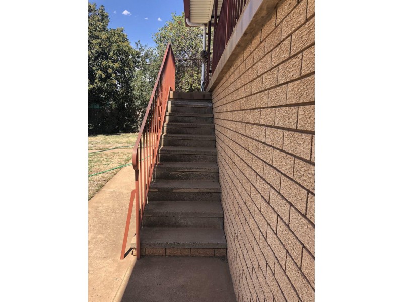 17 Jubilee Street, Parkes NSW 2870