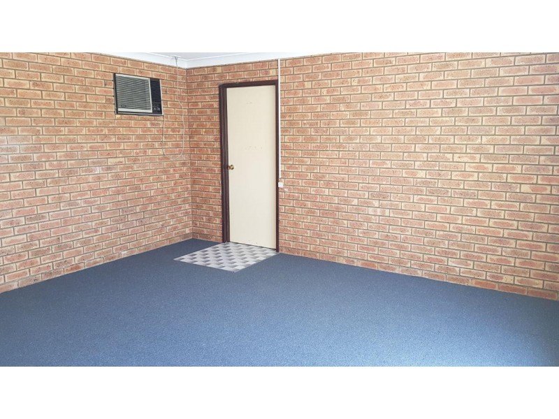 1/100 Clarinda Street, Parkes NSW 2870