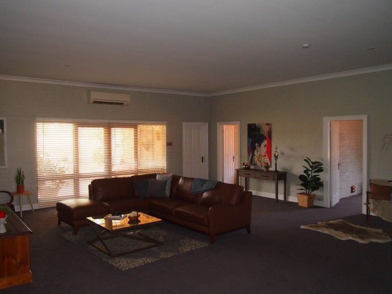 45 Maitland Street, Condobolin NSW 2877