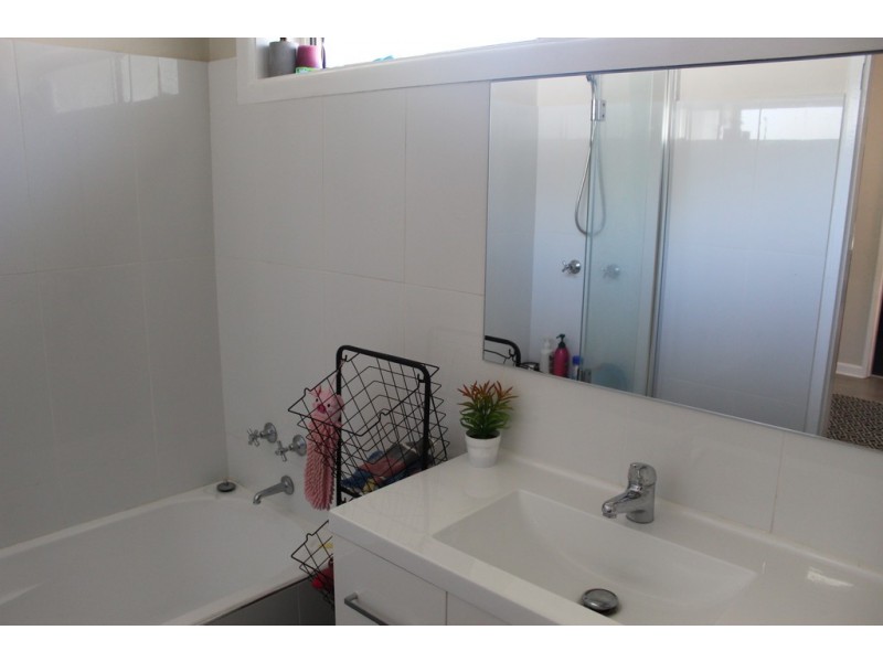 387 Clarinda, Parkes NSW 2870