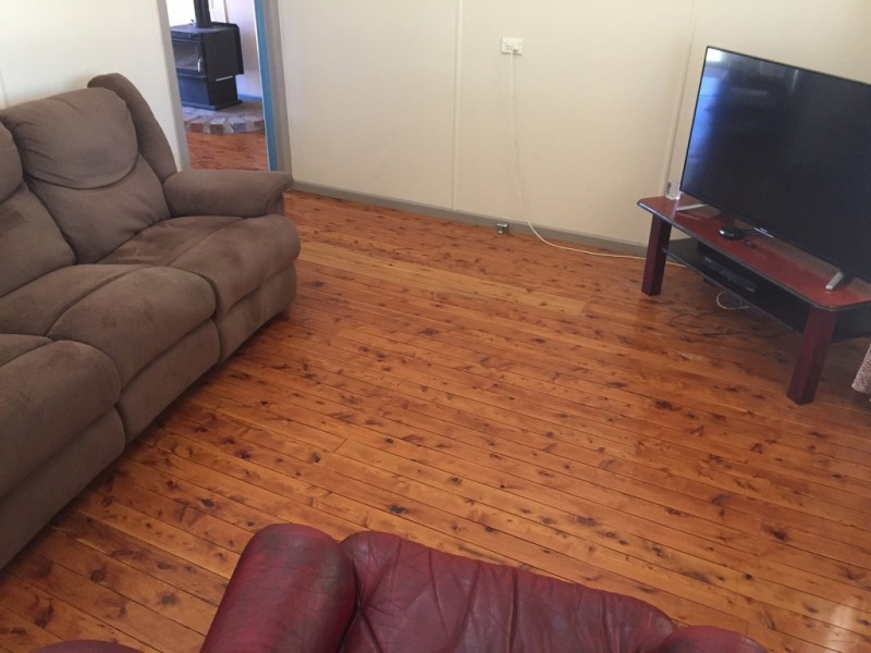 43 Brolgan Road, Parkes NSW 2870
