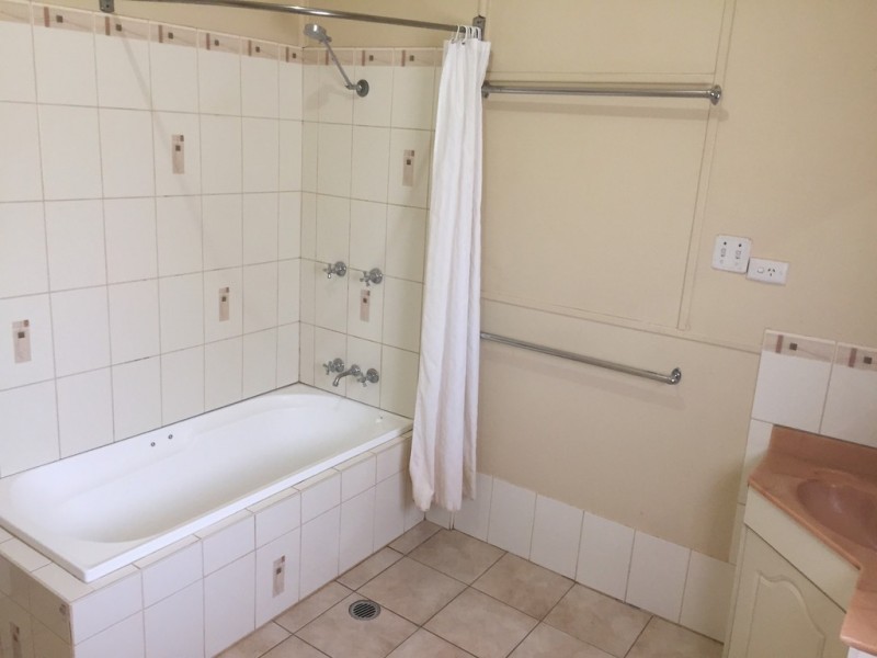 43 Brolgan Road, Parkes NSW 2870