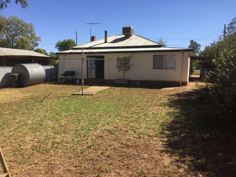 43 Brolgan Road, Parkes NSW 2870
