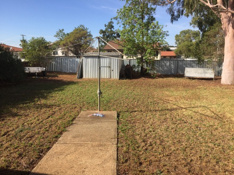 43 Brolgan Road, Parkes NSW 2870