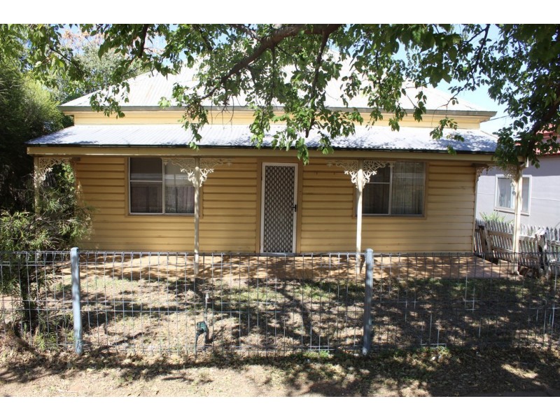 106 Clarinda street, Parkes NSW 2870