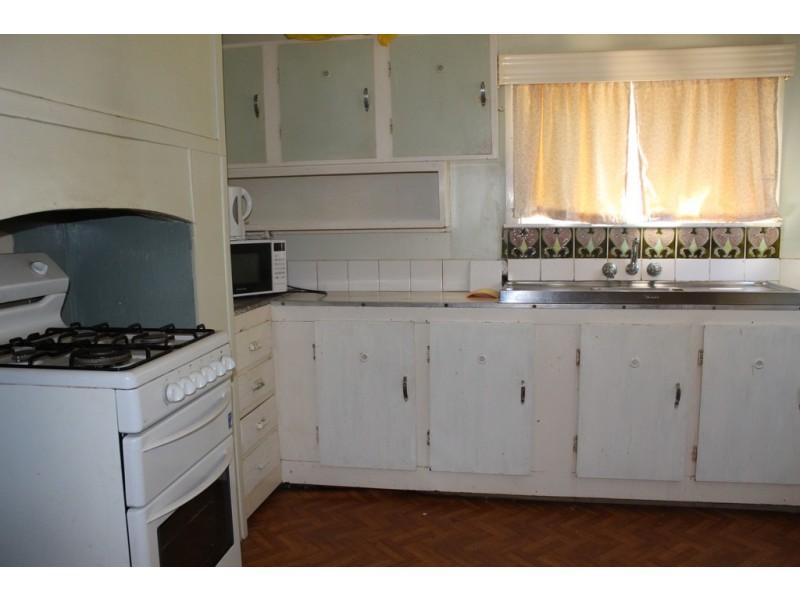 106 Clarinda street, Parkes NSW 2870