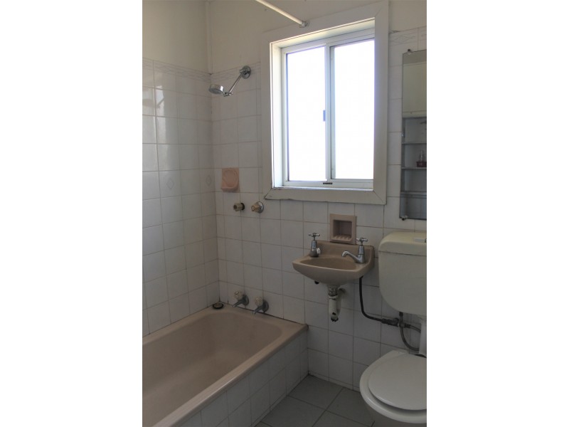106 Clarinda street, Parkes NSW 2870