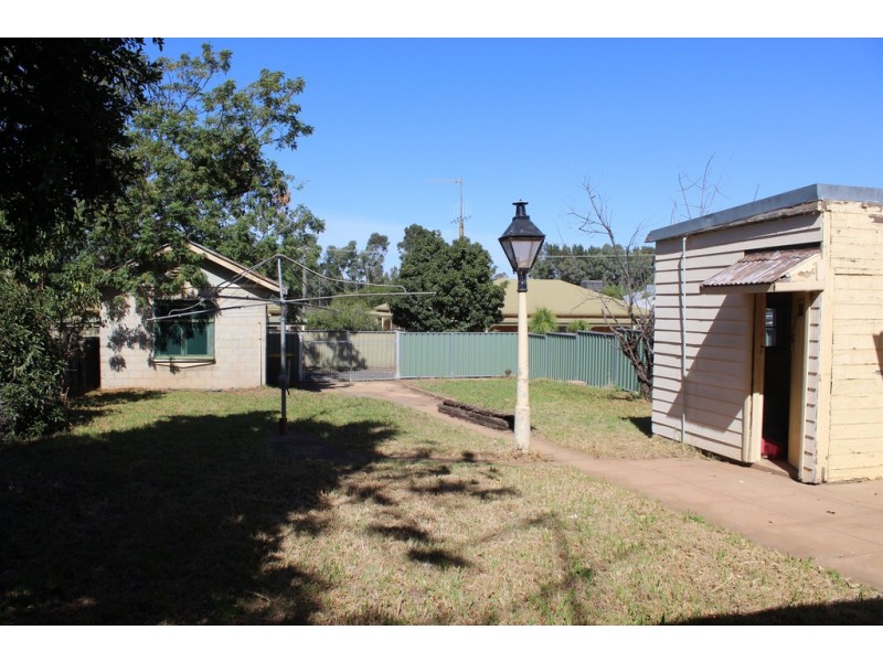 106 Clarinda street, Parkes NSW 2870