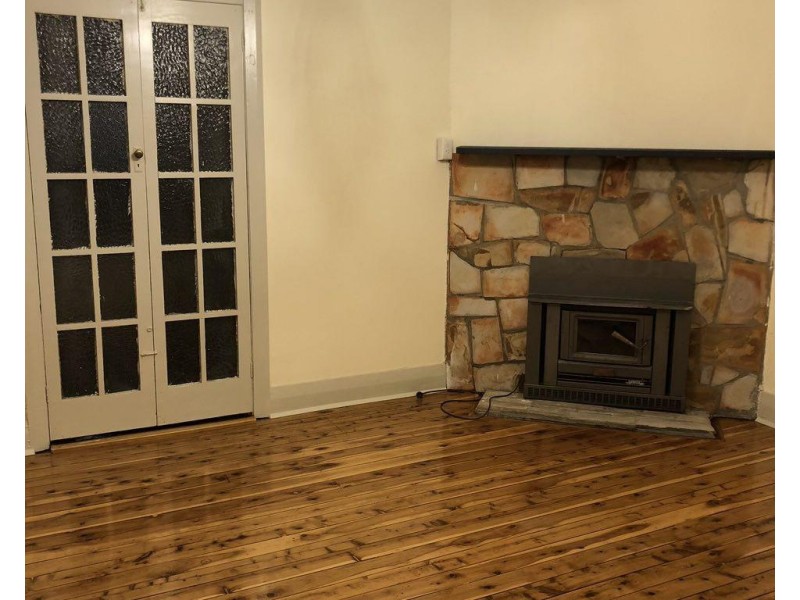 53 Albert Street, Parkes NSW 2870