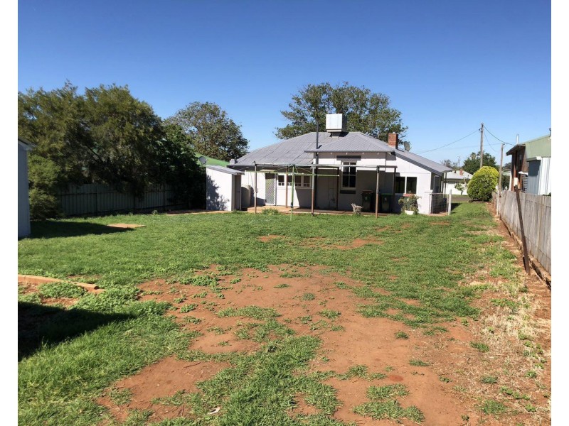 53 Albert Street, Parkes NSW 2870