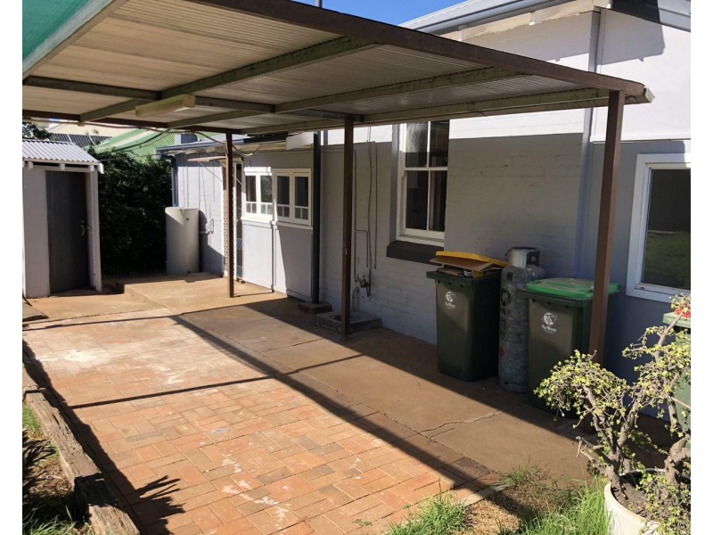 53 Albert Street, Parkes NSW 2870