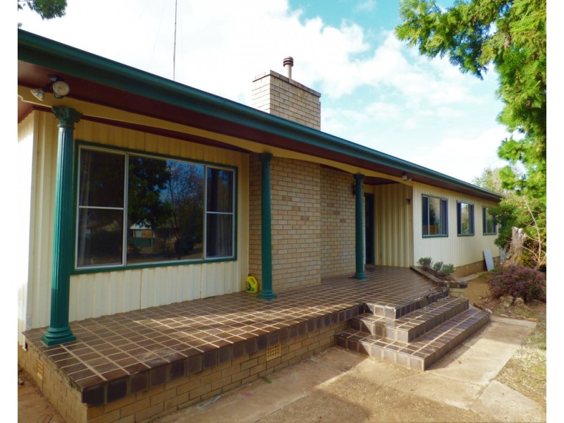 195 Farnell Street, Forbes NSW 2871