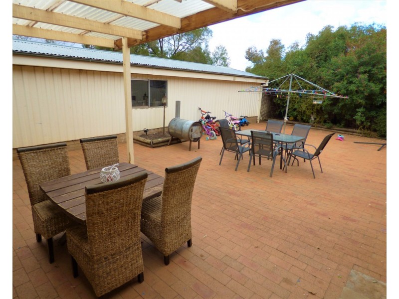 195 Farnell Street, Forbes NSW 2871