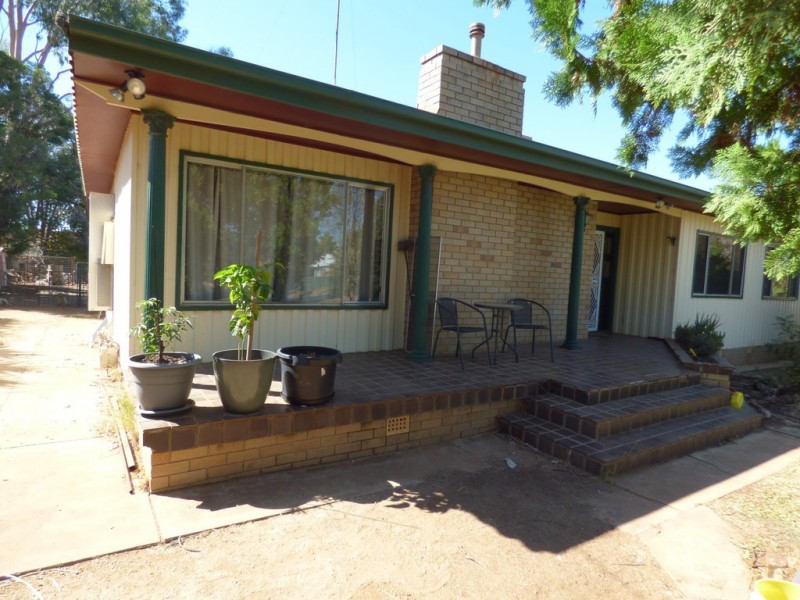 195 Farnell Street, Forbes NSW 2871
