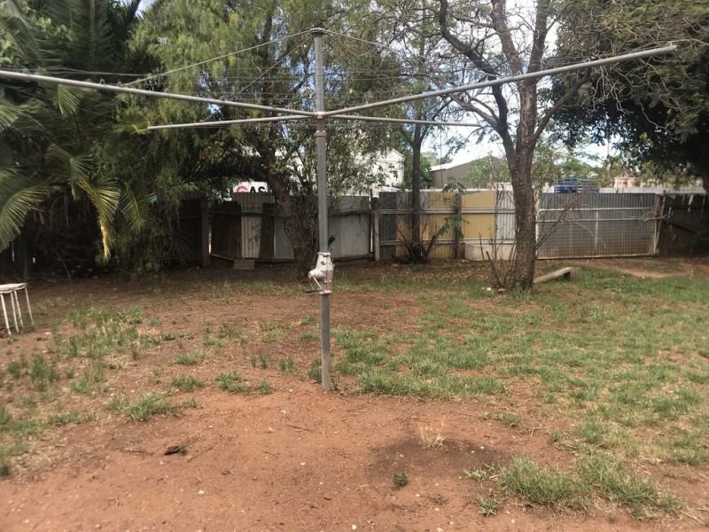 21 Dugga Street, Peak Hill NSW 2869