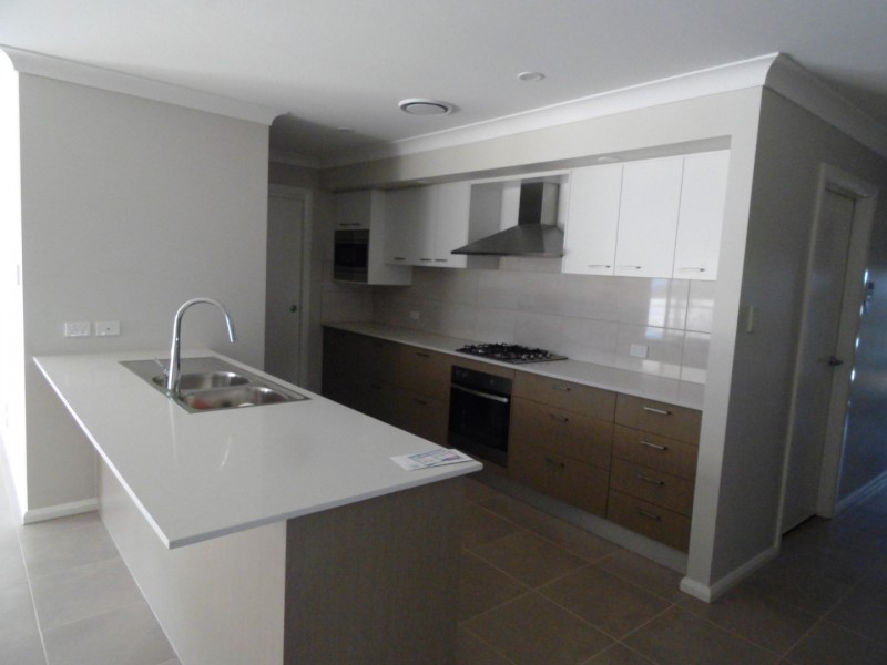 6 Jones Street, Parkes NSW 2870