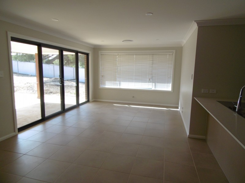 6 Jones Street, Parkes NSW 2870